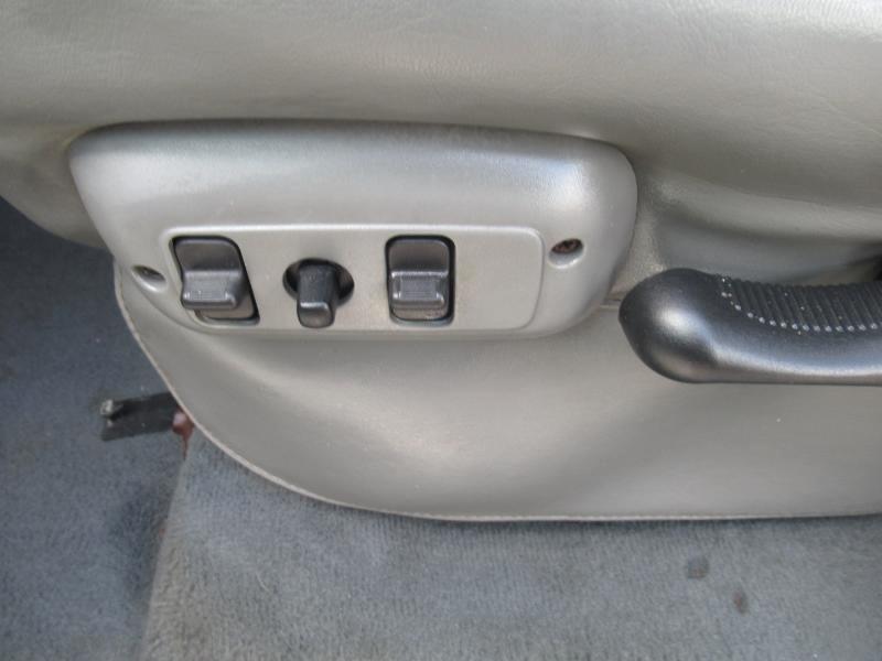Dodge Ram 3500 Laramie Mega Cab 4WD DRW 2007
