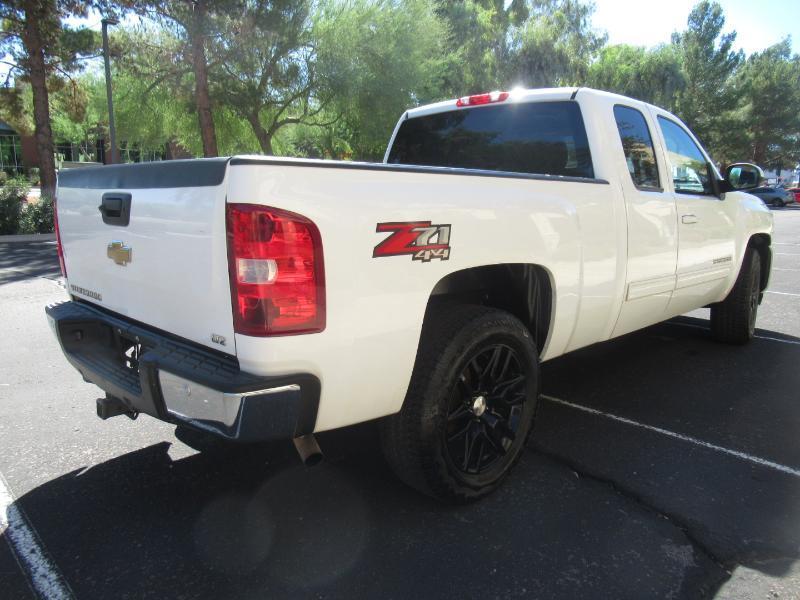 Chevrolet Silverado 1500 LTZ Ext. Cab Long Box 4WD 2013