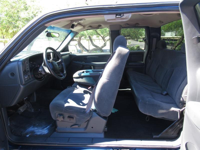 Chevrolet Silverado 2500HD LT Ext. Cab Long Bed 4WD 2002