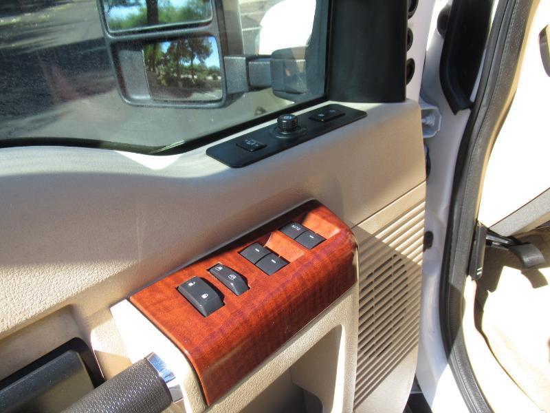 Ford F-350 SD King Ranch Crew Cab Long Bed 4WD 2011