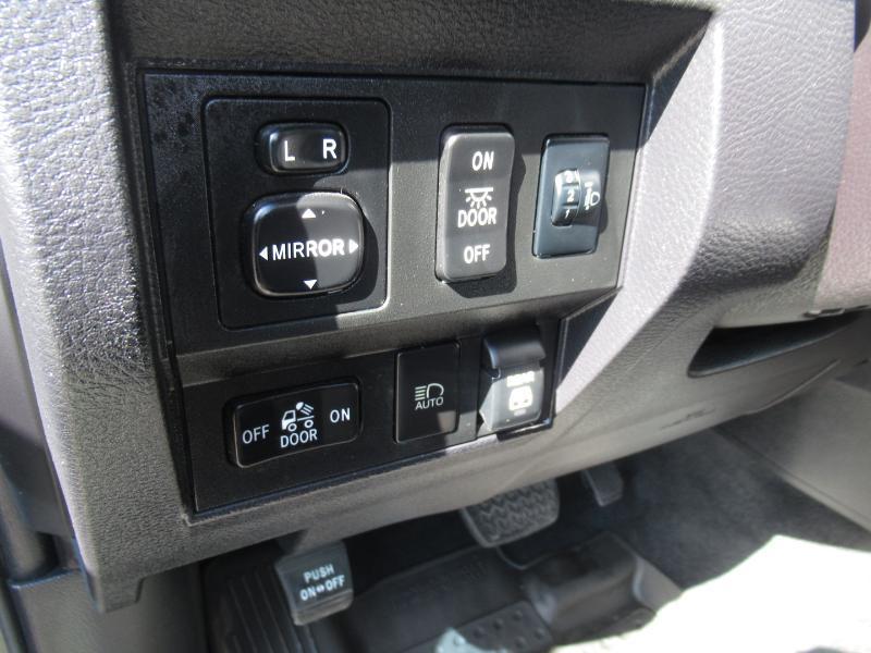 Toyota Tundra SR5 5.7L V8 CrewMax 4WD 2021