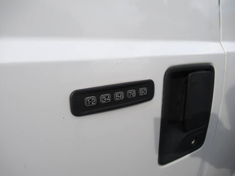 Ford F-350 SD Lariat Crew Cab Long Bed 4WD 2004