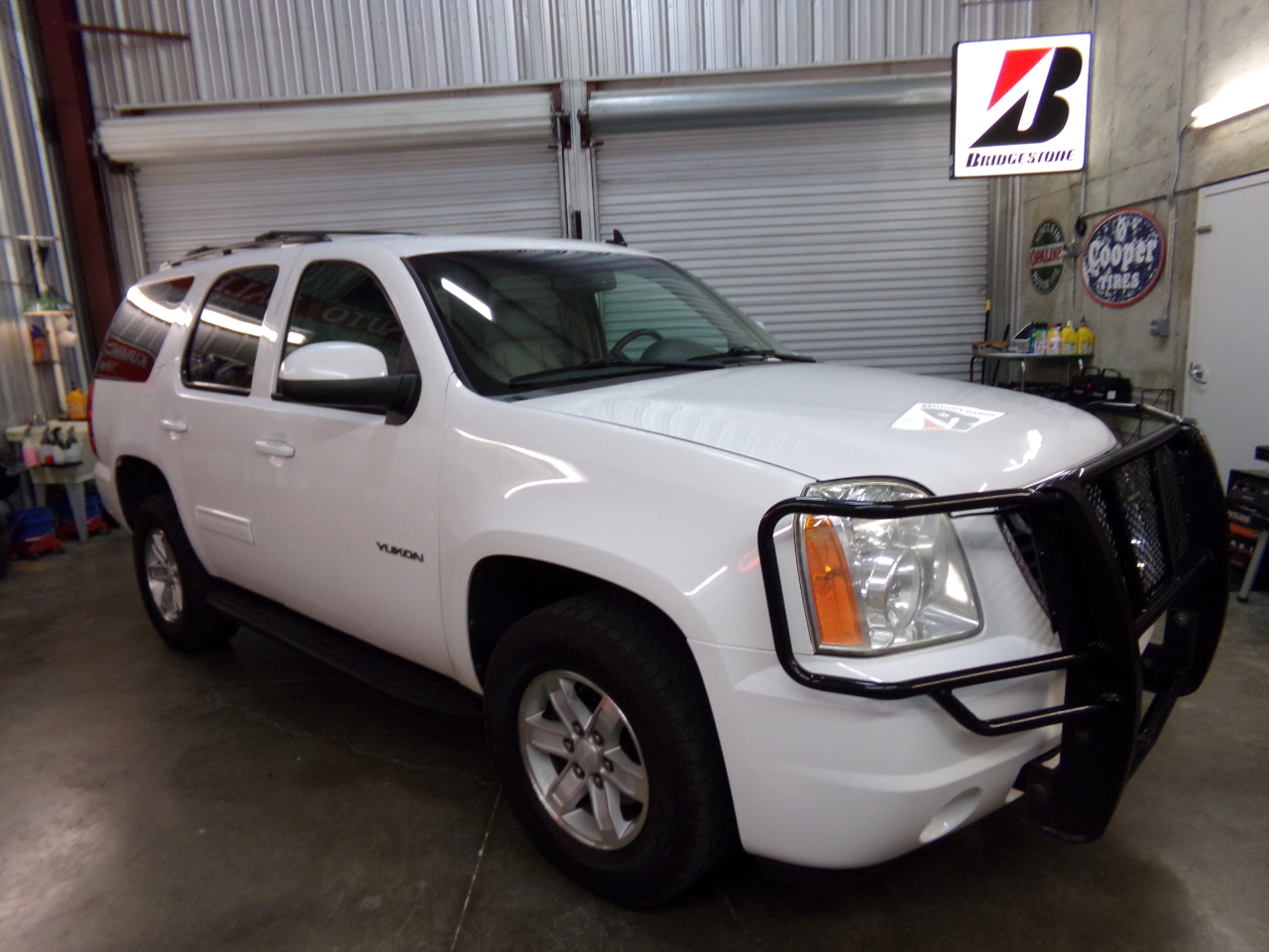 GMC Yukon SLT 4WD 2013