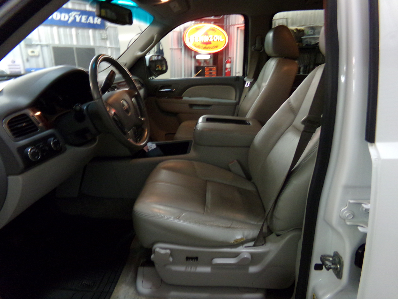 GMC Yukon SLT 4WD 2013