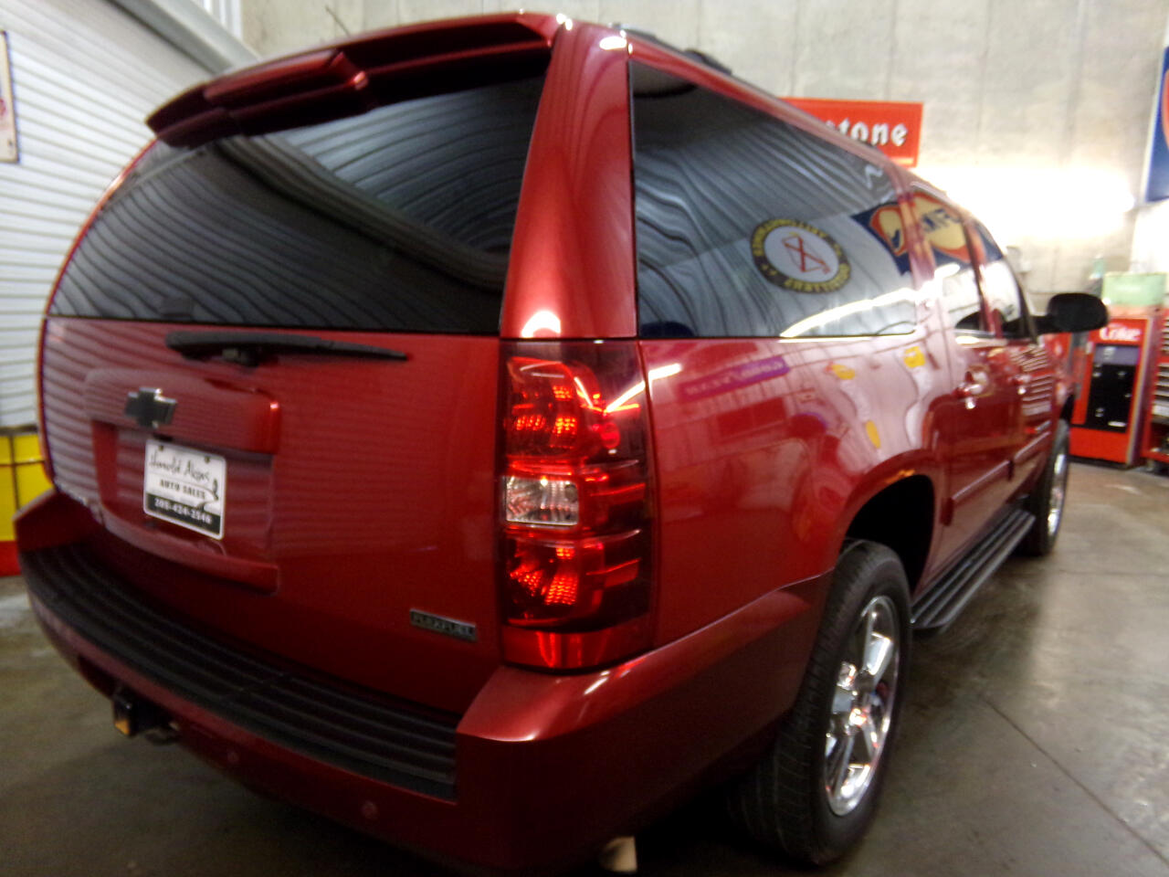 Chevrolet Suburban LT 1500 2WD 2012