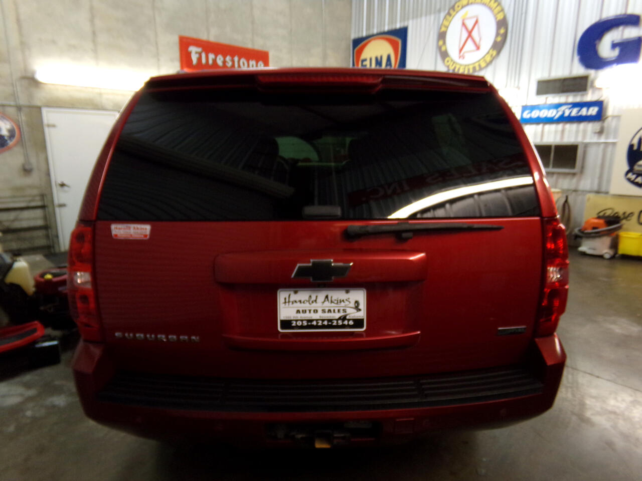 Chevrolet Suburban LT 1500 2WD 2012