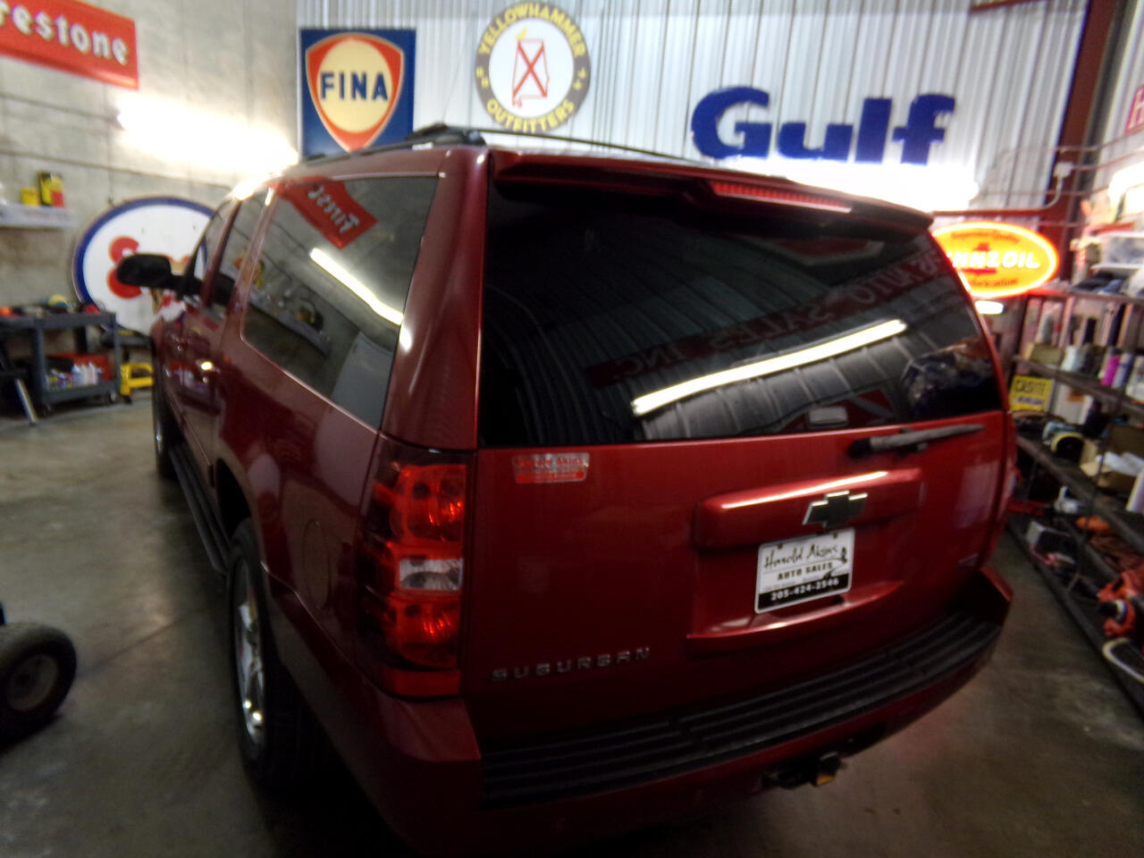 Chevrolet Suburban LT 1500 2WD 2012