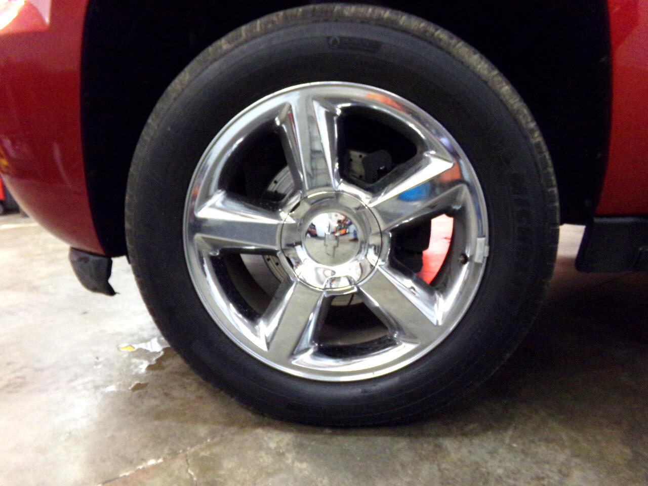 Chevrolet Suburban LT 1500 2WD 2012