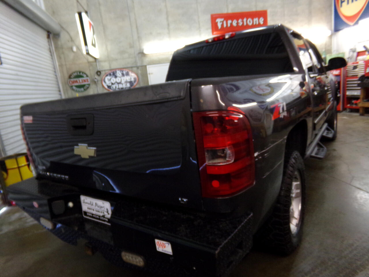 Chevrolet Silverado 1500 LT Crew Cab 4WD 2011