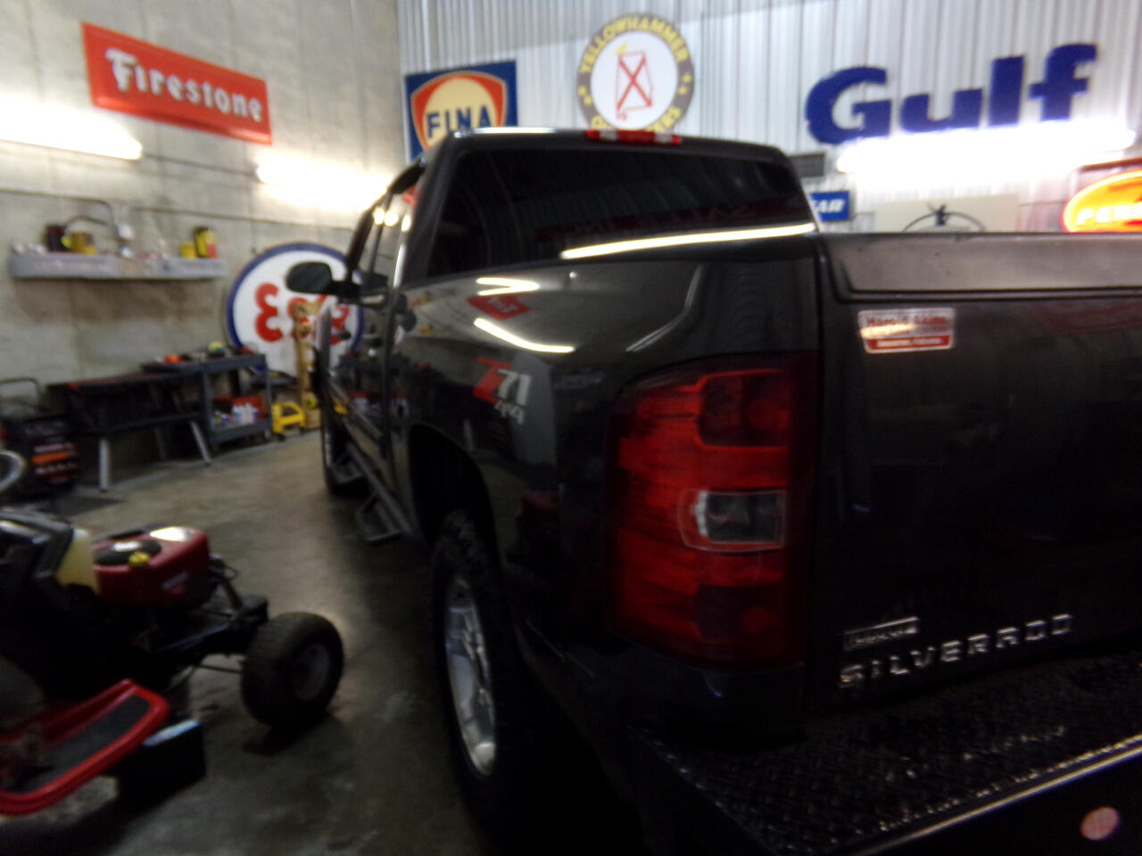 Chevrolet Silverado 1500 LT Crew Cab 4WD 2011