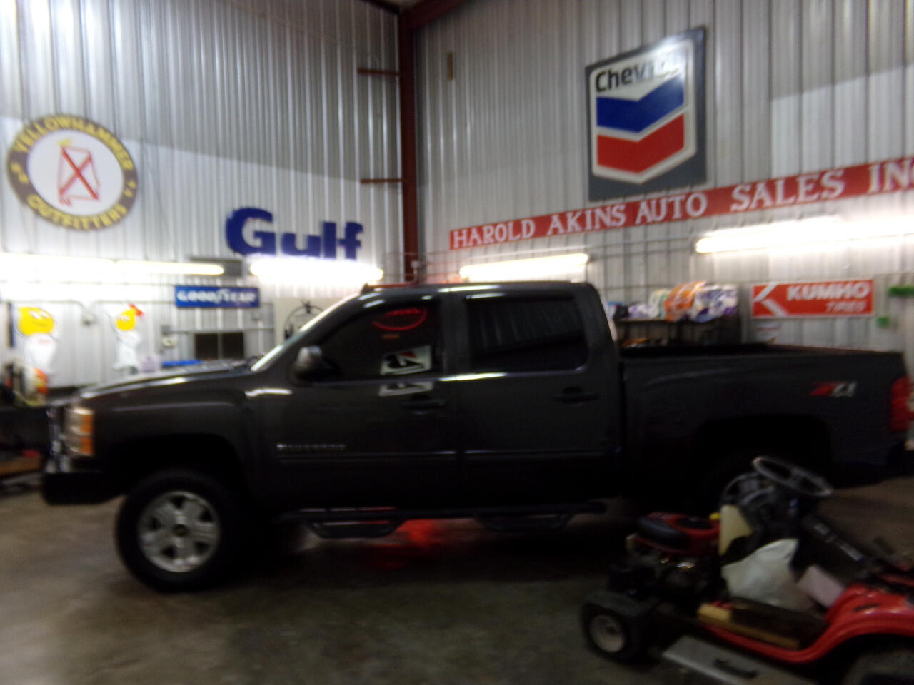 Chevrolet Silverado 1500 LT Crew Cab 4WD 2011