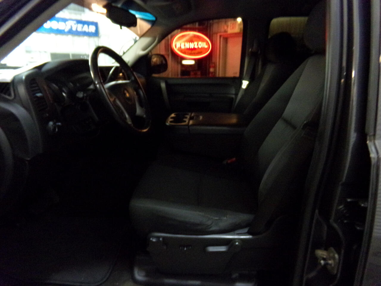 Chevrolet Silverado 1500 LT Crew Cab 4WD 2011