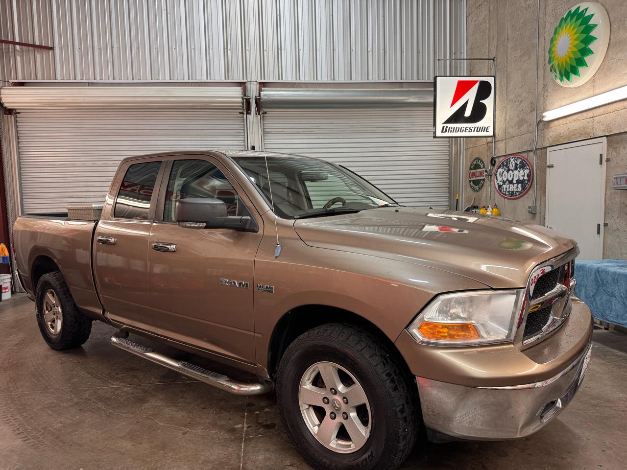Dodge Ram 1500 SLT Quad Cab 4WD 2009