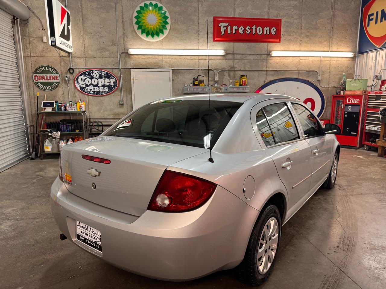 Chevrolet Cobalt Sedan 2005