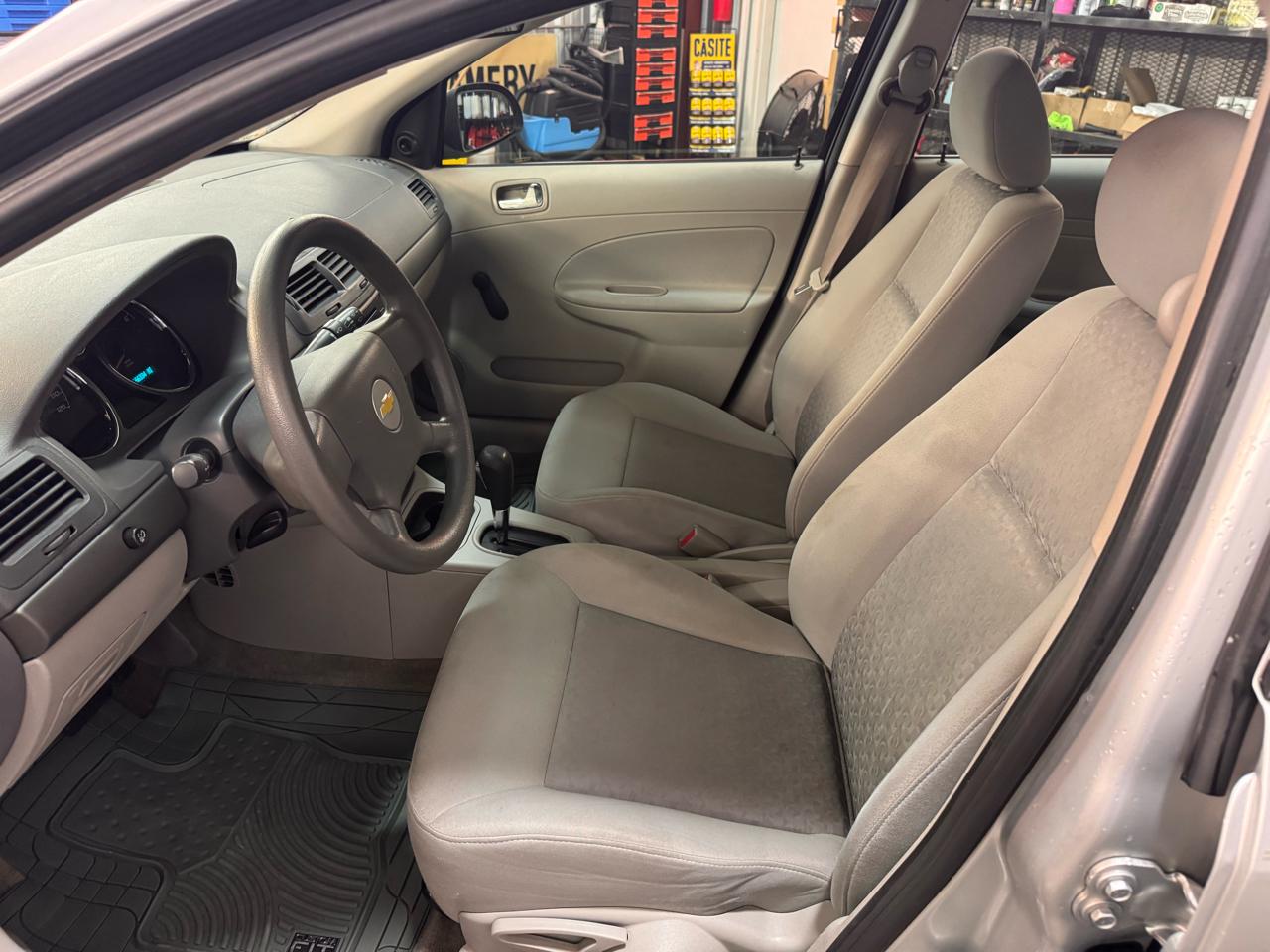 Chevrolet Cobalt Sedan 2005