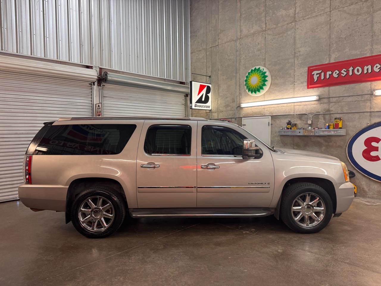 GMC Yukon Denali XL 4WD 2009
