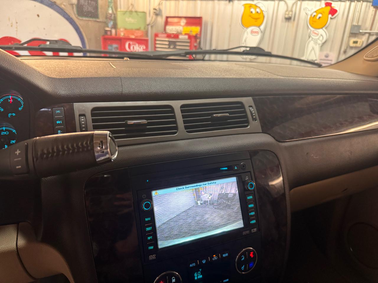 GMC Yukon Denali XL 4WD 2009