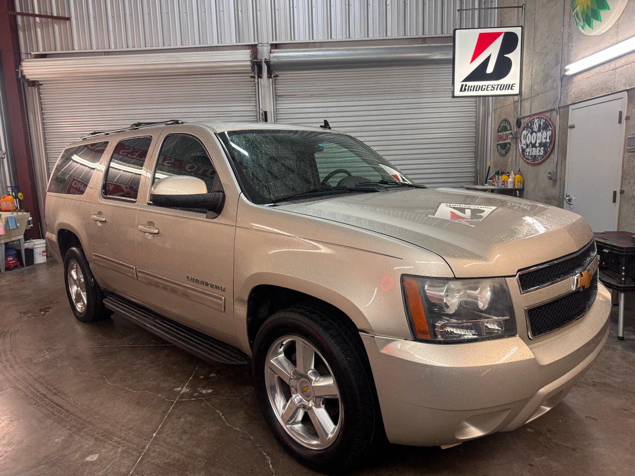 Chevrolet Suburban LT 1500 2WD 2013