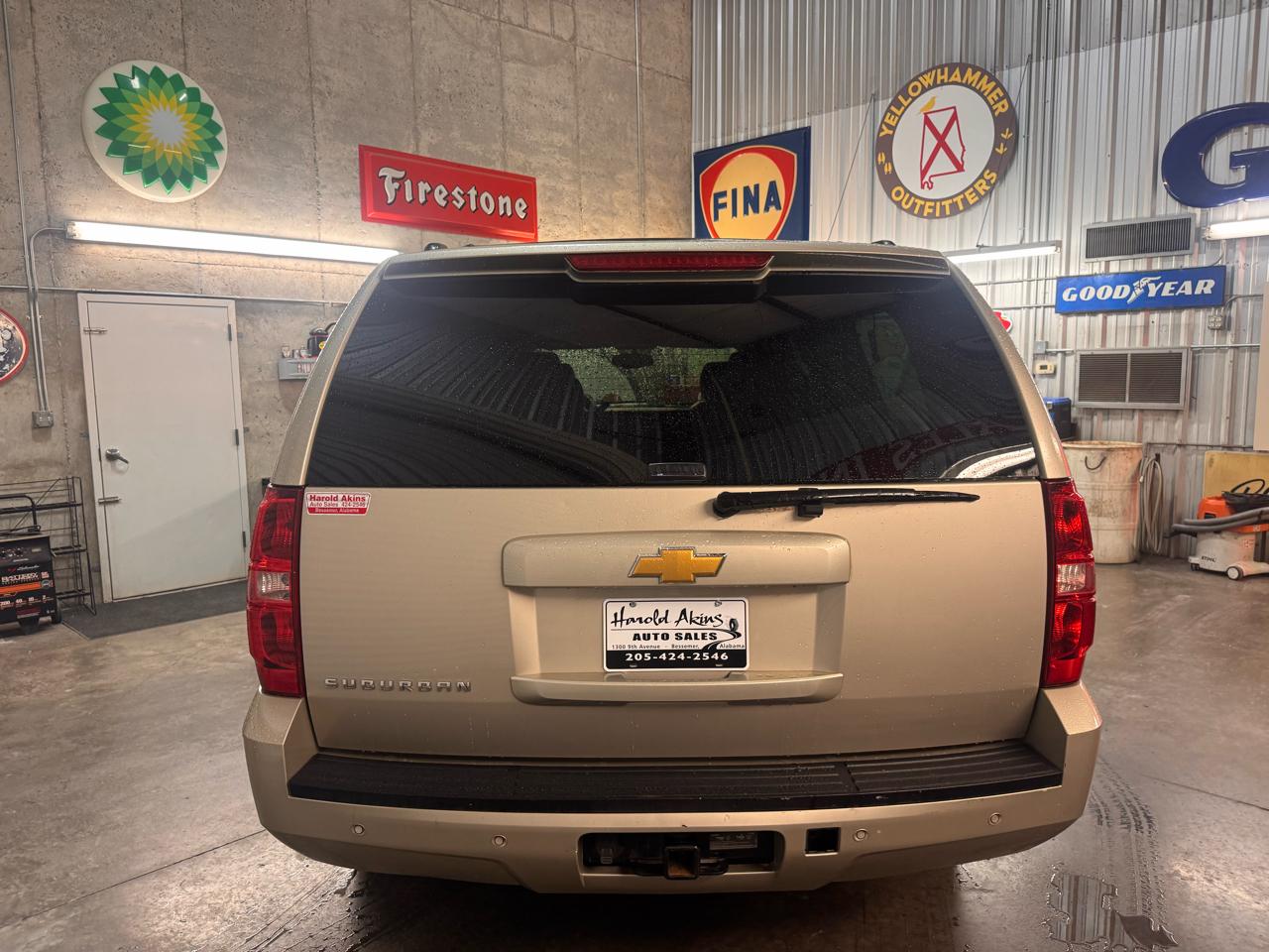 Chevrolet Suburban LT 1500 2WD 2013