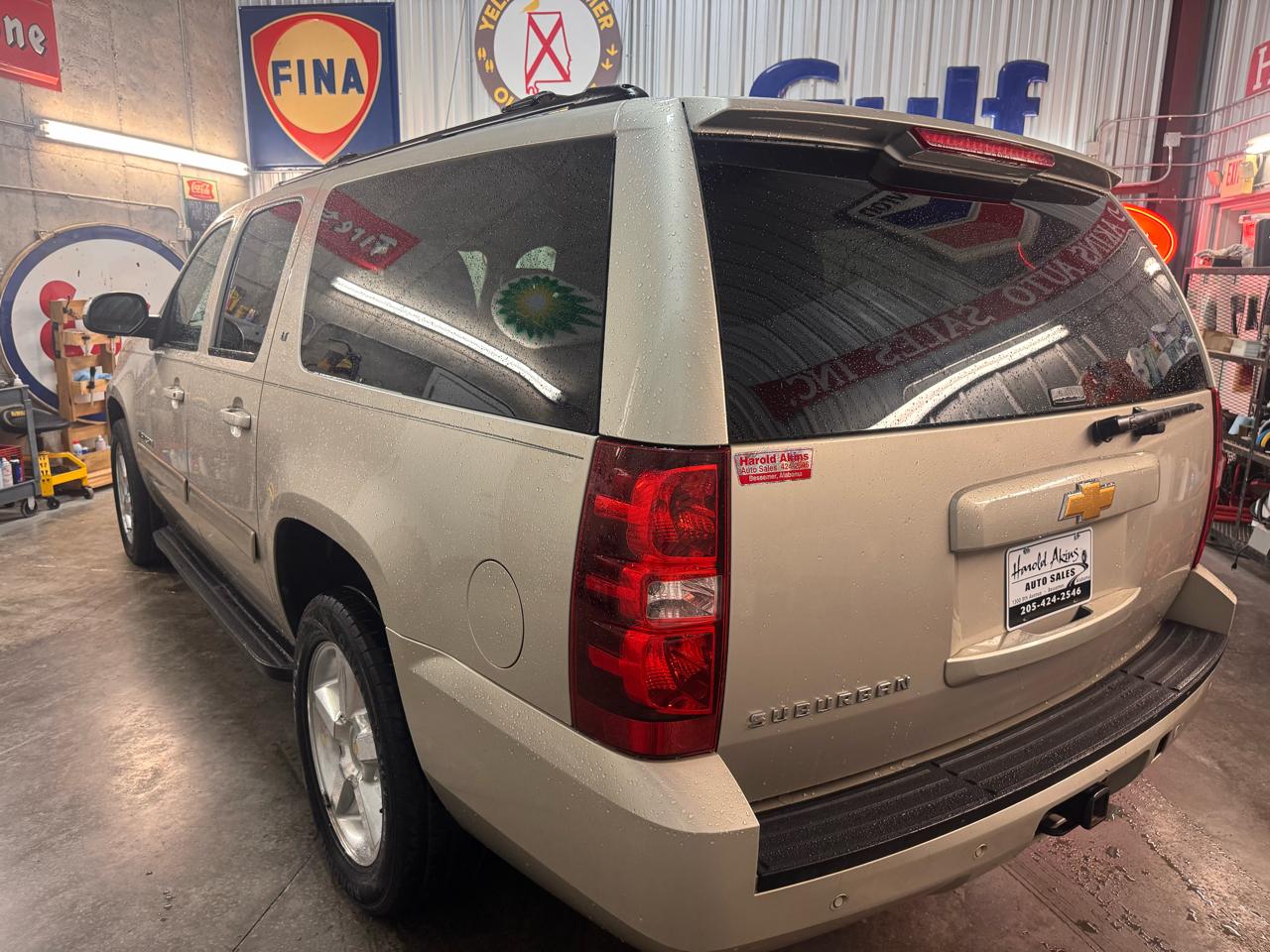 Chevrolet Suburban LT 1500 2WD 2013