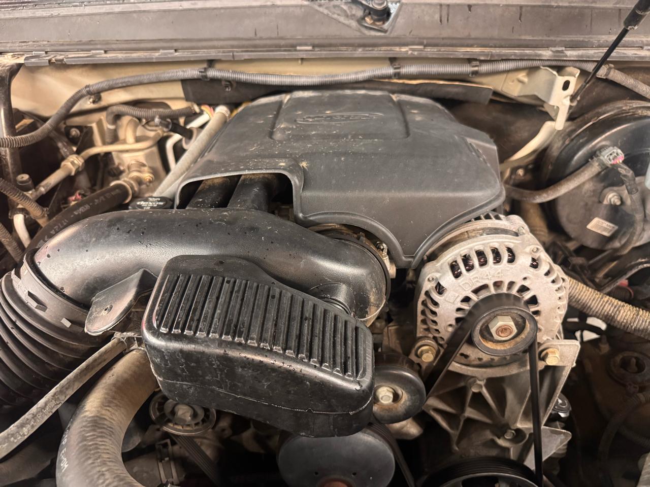 Chevrolet Suburban LT 1500 2WD 2013