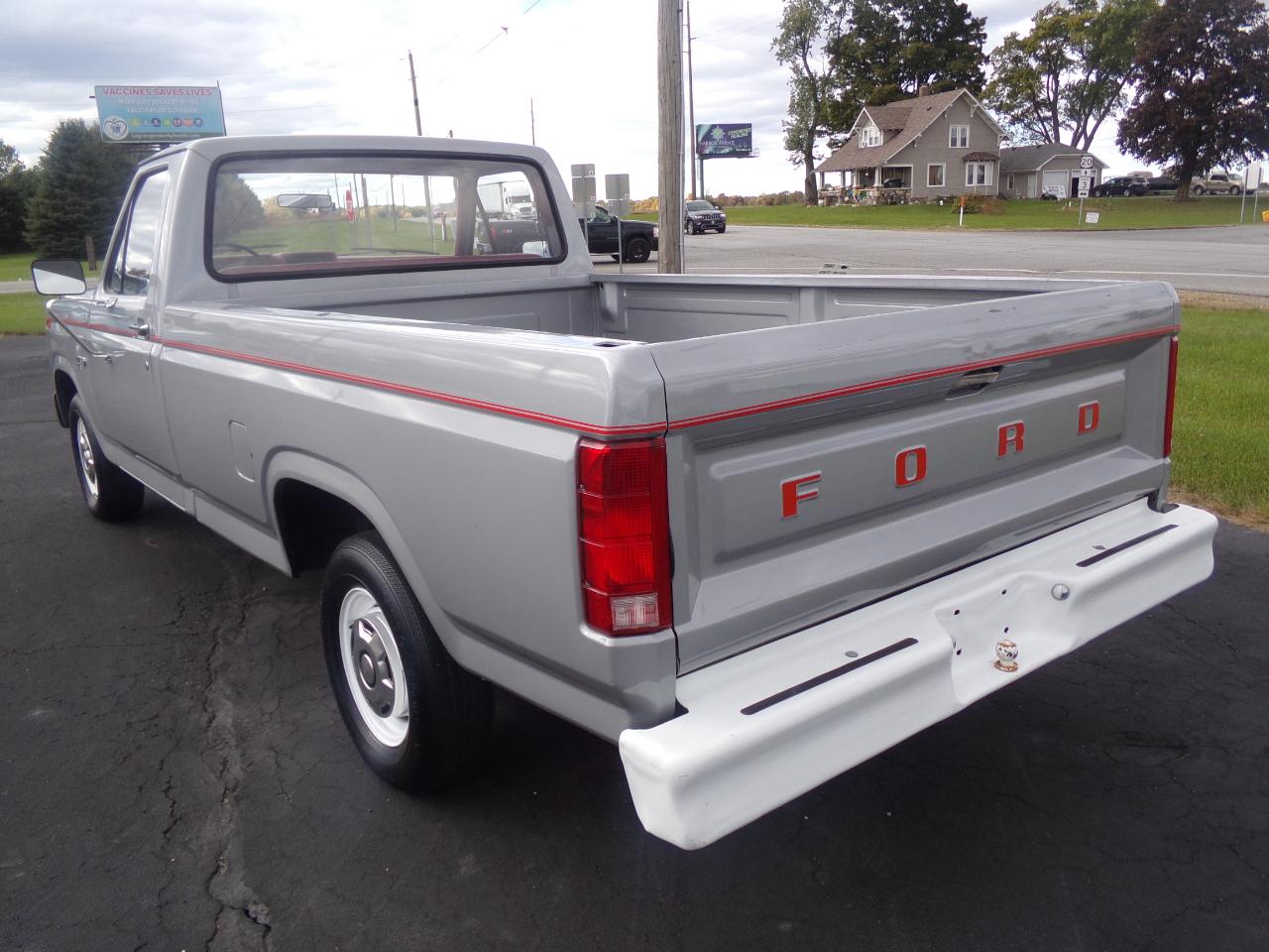Ford Pickup F-150 Styleside 1985
