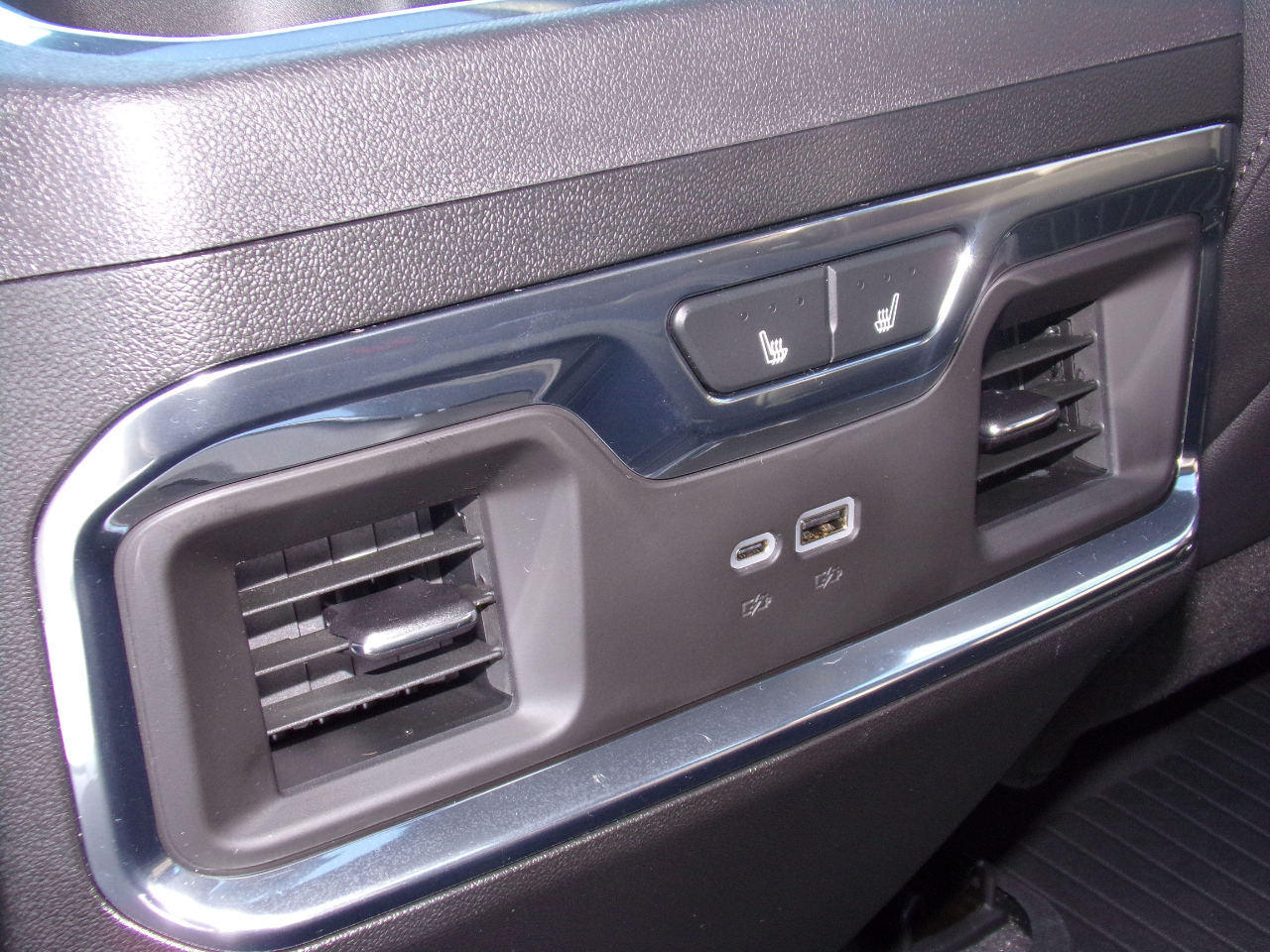 Chevrolet Silverado 3500HD 4WD Crew Cab 159" LTZ 2024