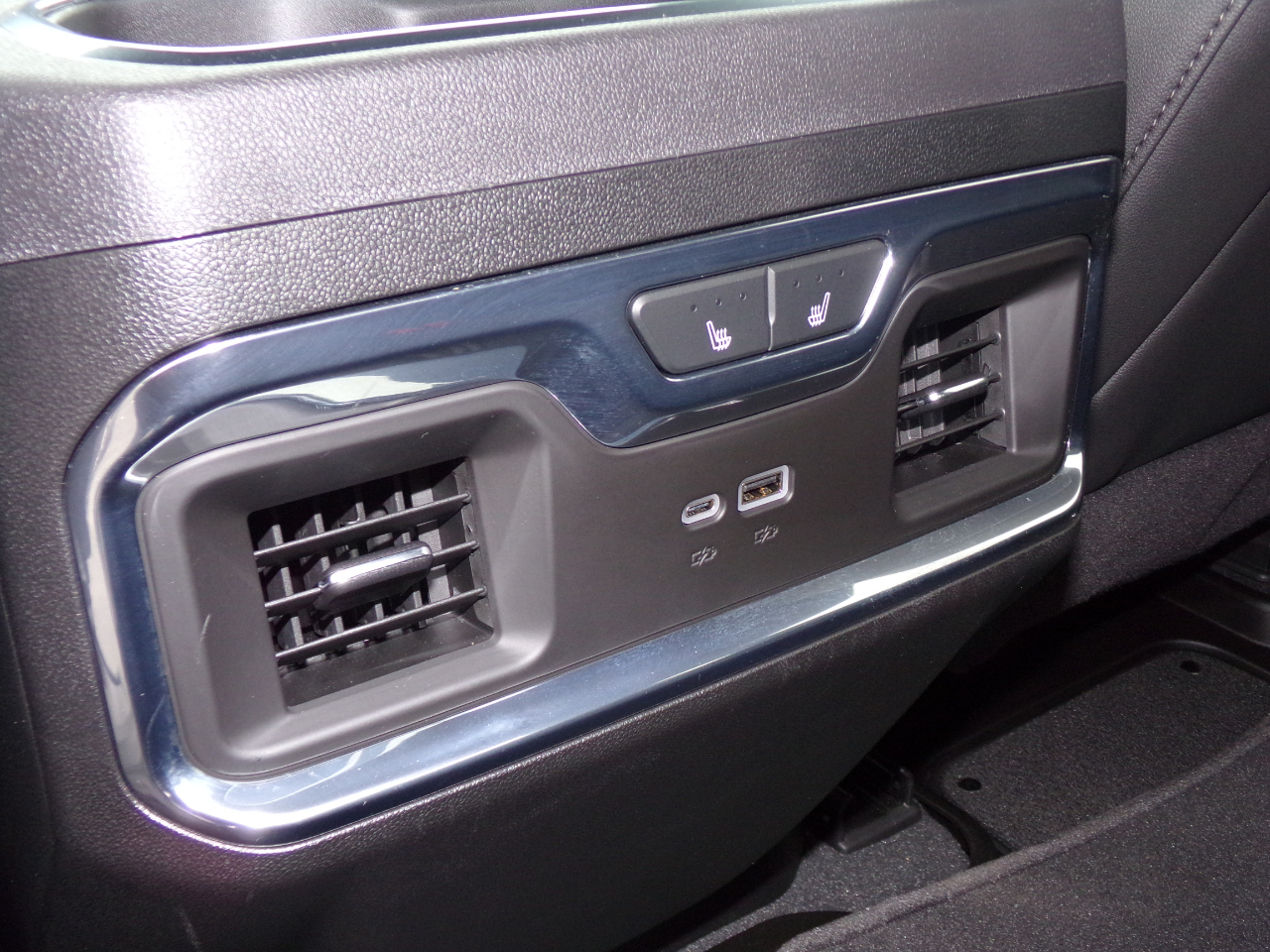 Chevrolet Silverado 3500HD 4WD Crew Cab 159" LTZ 2024