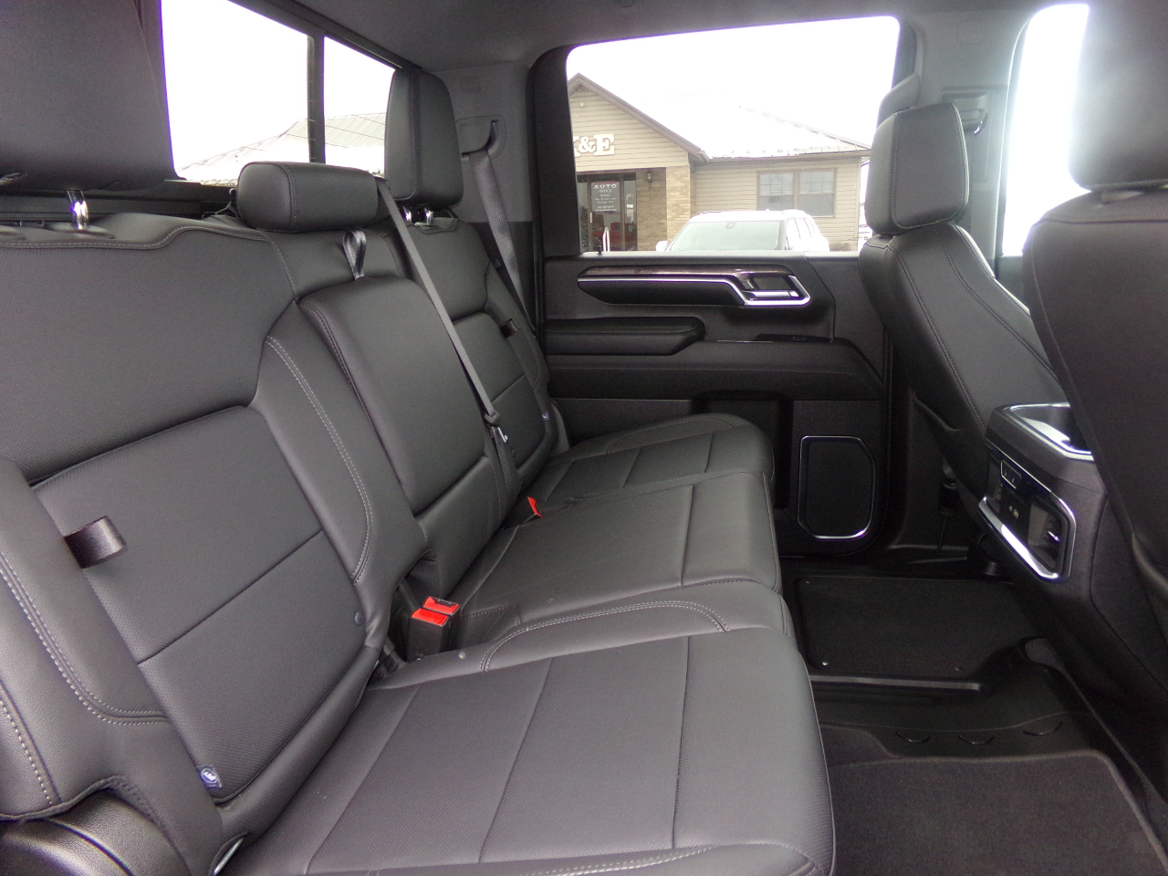 Chevrolet Silverado 3500HD 4WD Crew Cab 159" LTZ 2024