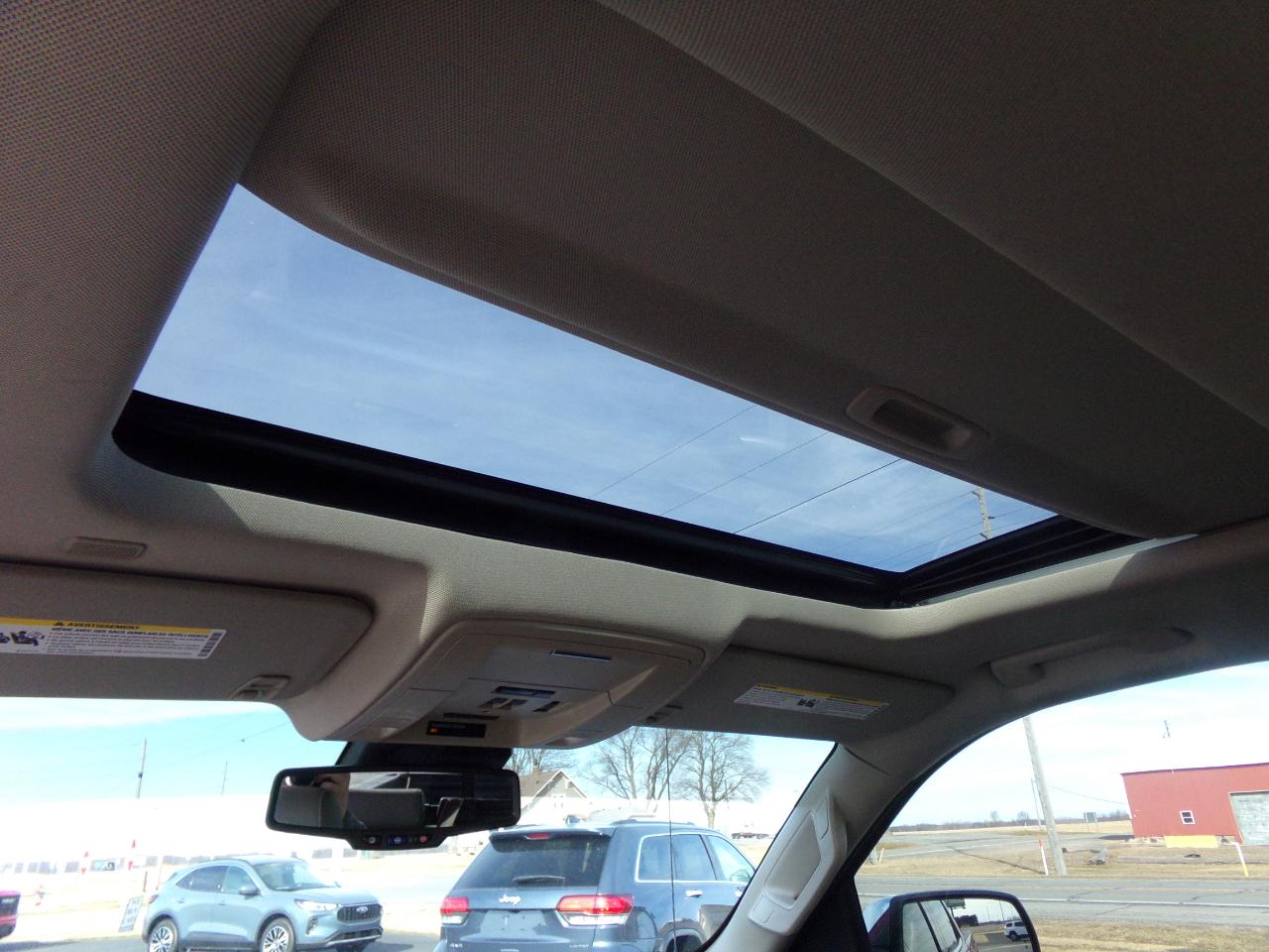 GMC Sierra 1500 4WD Crew Cab 143.5" SLT 2018