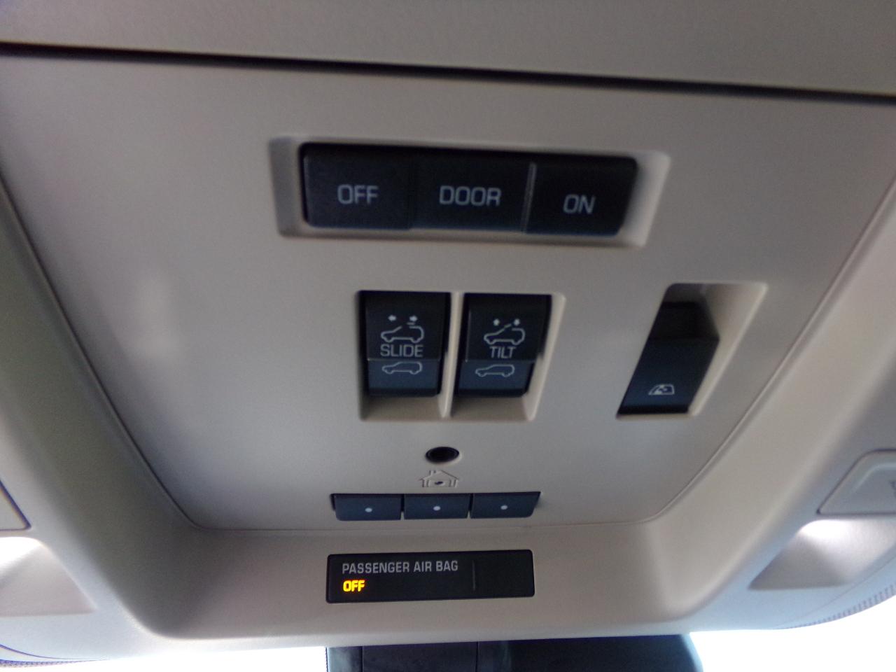 GMC Sierra 1500 4WD Crew Cab 143.5" SLT 2018