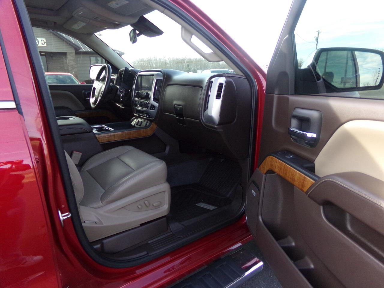 GMC Sierra 1500 4WD Crew Cab 143.5" SLT 2018