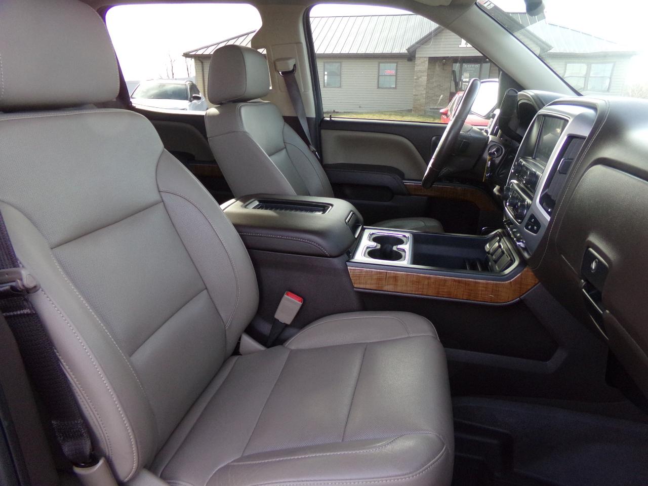 GMC Sierra 1500 4WD Crew Cab 143.5" SLT 2018