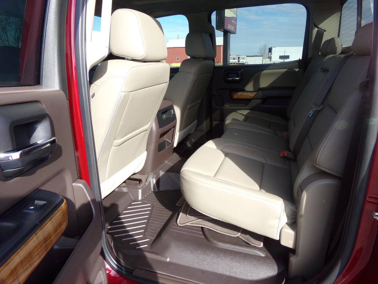 GMC Sierra 1500 4WD Crew Cab 143.5" SLT 2018