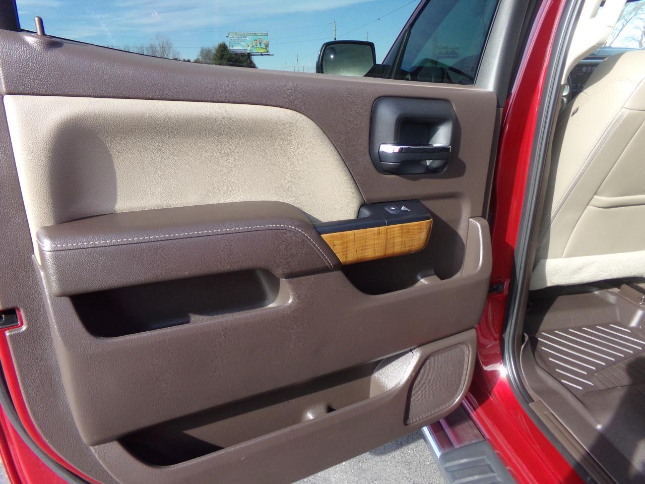 GMC Sierra 1500 4WD Crew Cab 143.5" SLT 2018