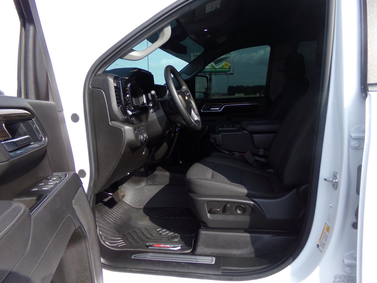 Chevrolet Silverado 2500HD 4WD Crew Cab 159" LT 2025