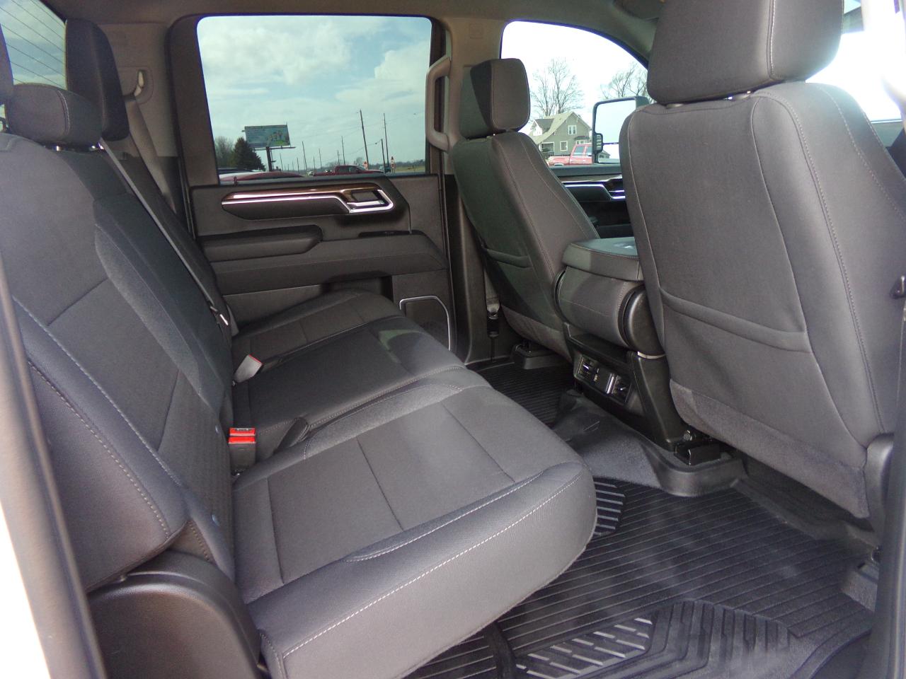 Chevrolet Silverado 2500HD 4WD Crew Cab 159" LT 2025