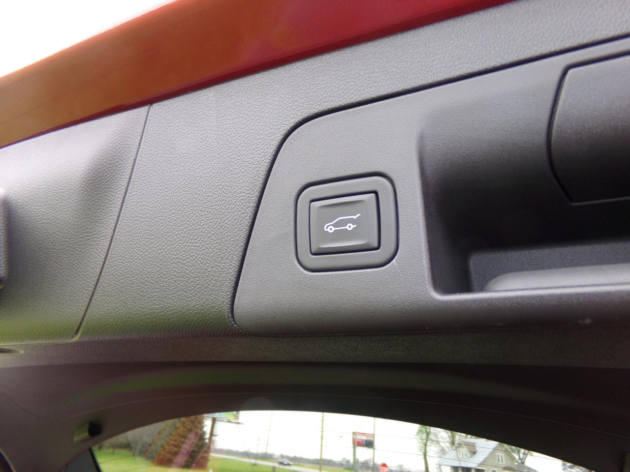 Buick Envision FWD 4dr Essence 2023