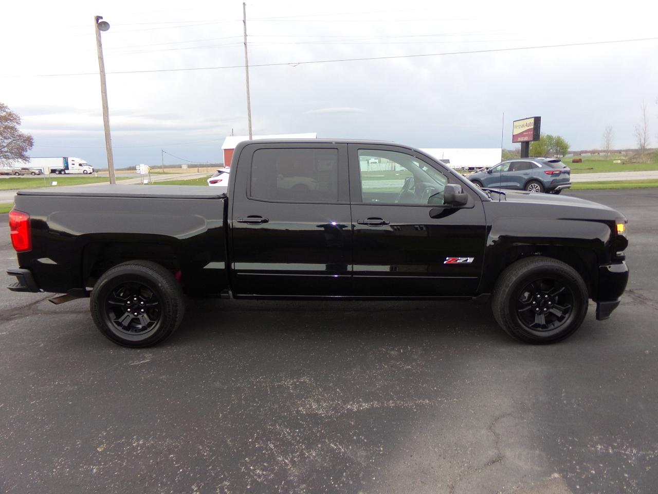 Chevrolet Silverado 1500 4WD Crew Cab 143.5" LTZ w/2LZ 2017