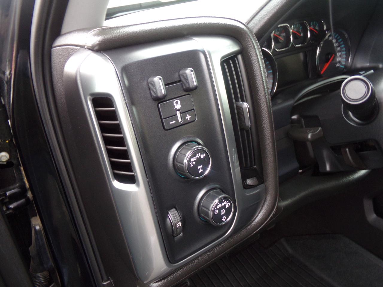 Chevrolet Silverado 1500 4WD Crew Cab 143.5" LTZ w/2LZ 2017