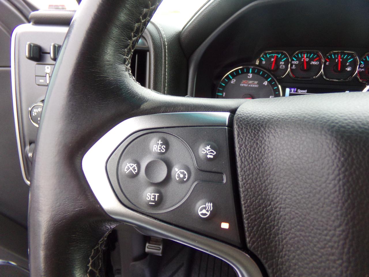 Chevrolet Silverado 1500 4WD Crew Cab 143.5" LTZ w/2LZ 2017