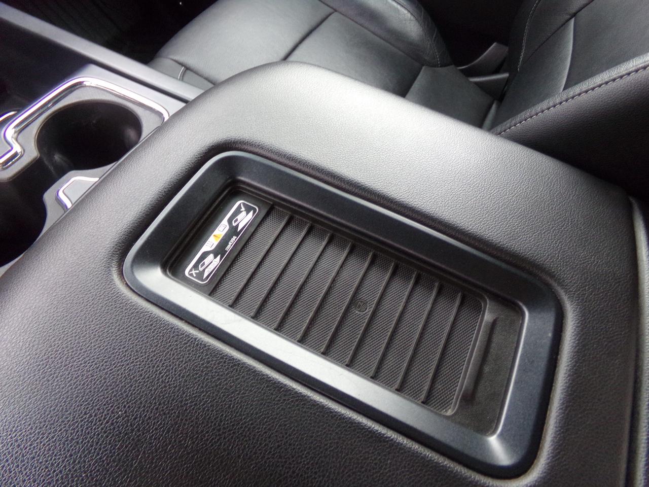 Chevrolet Silverado 1500 4WD Crew Cab 143.5" LTZ w/2LZ 2017