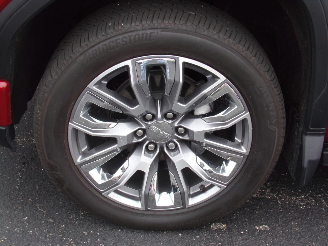 GMC Sierra 1500 4WD Crew Cab 147" Denali 2024