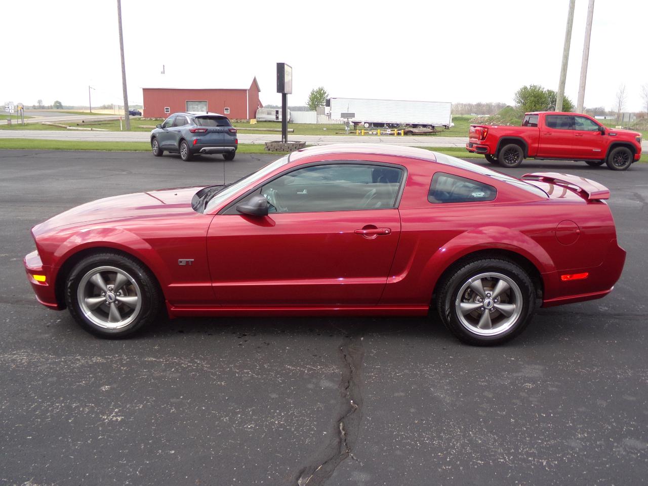Ford Mustang 2dr Cpe GT Deluxe 2005