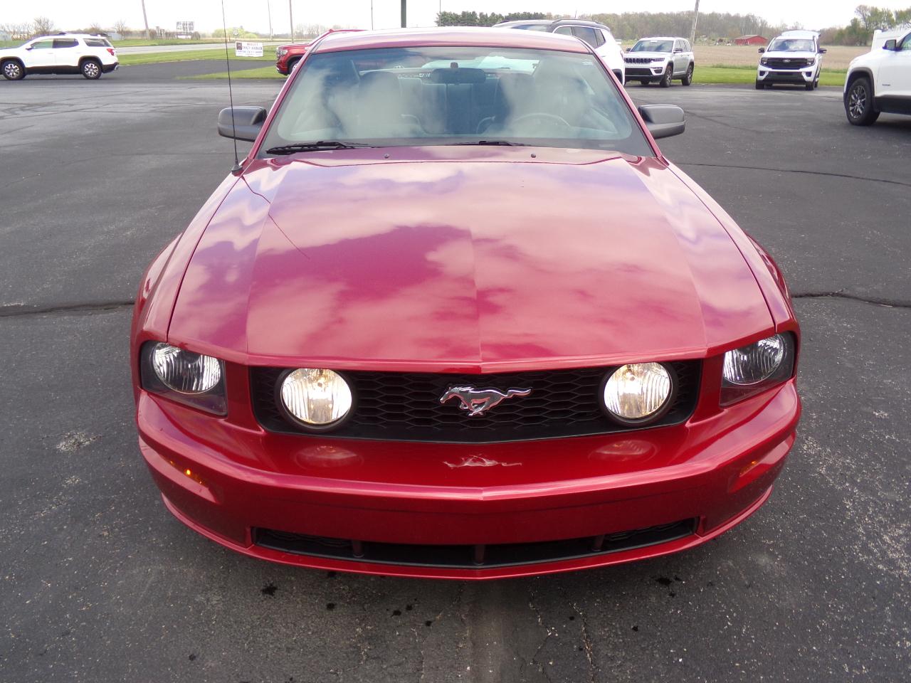Ford Mustang 2dr Cpe GT Deluxe 2005
