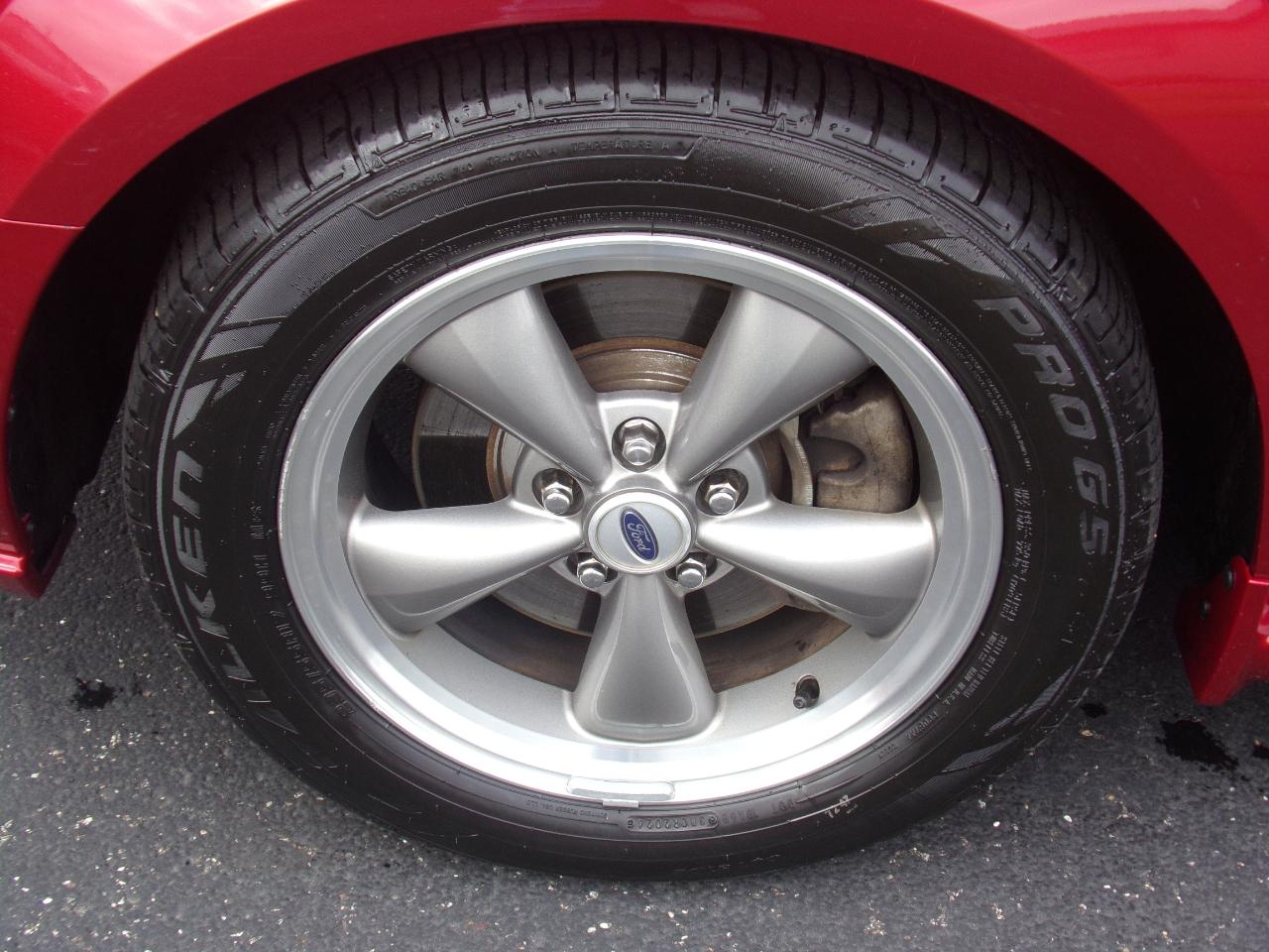 Ford Mustang 2dr Cpe GT Deluxe 2005