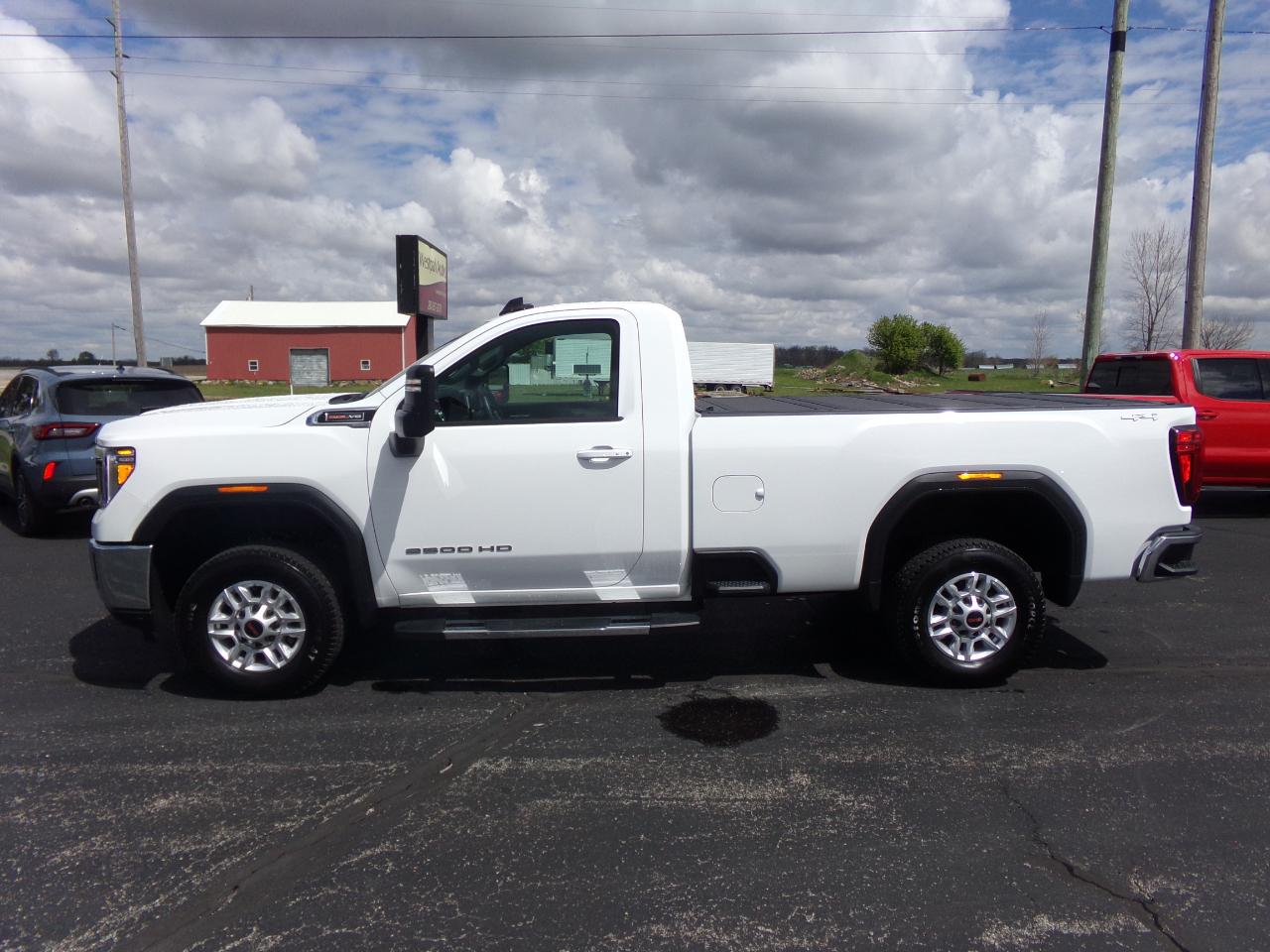 GMC Sierra 2500HD 4WD Reg Cab 142" SLE 2022