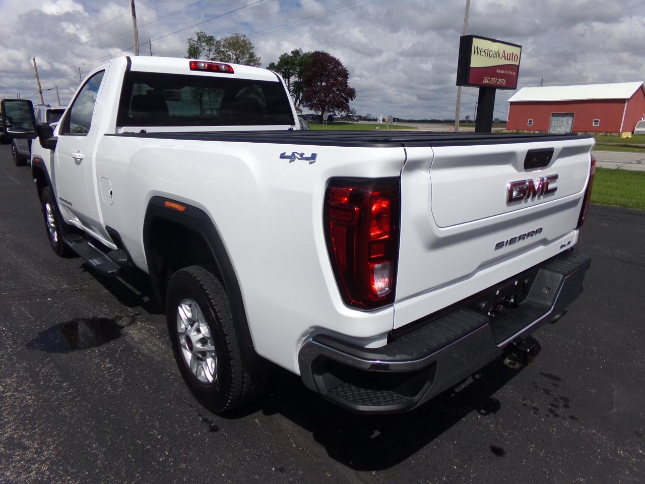 GMC Sierra 2500HD 4WD Reg Cab 142" SLE 2022