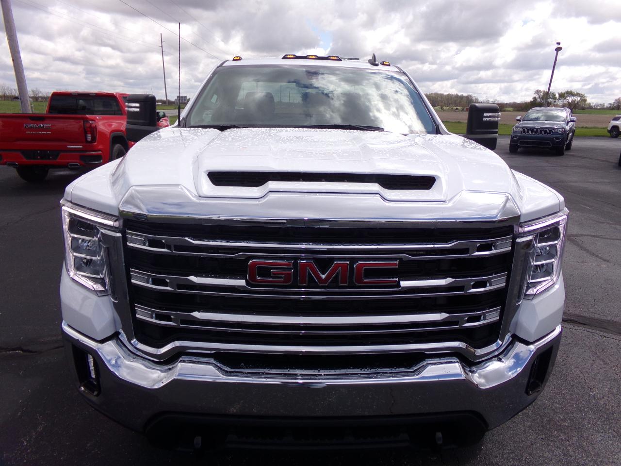 GMC Sierra 2500HD 4WD Reg Cab 142" SLE 2022