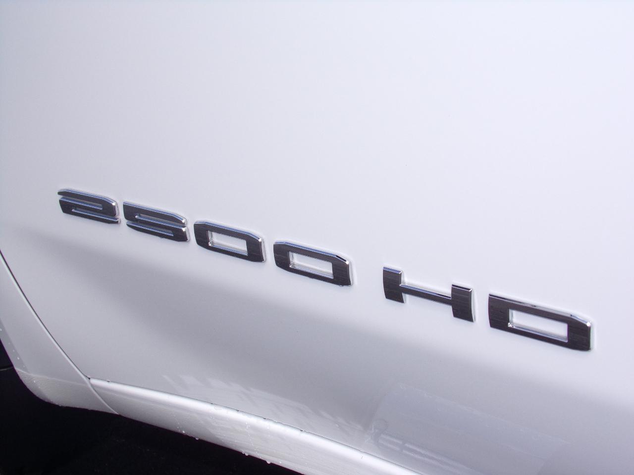 GMC Sierra 2500HD 4WD Reg Cab 142" SLE 2022